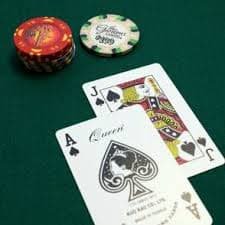 Antarmuka intuitif di aplikasi dan web Antarmuka pemain live-dealer di summertime